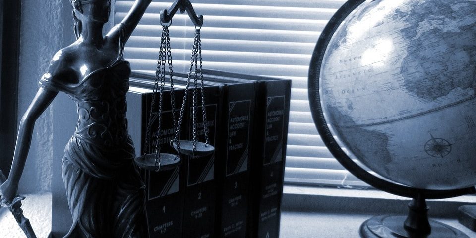 lady-justice-2388500_960_720