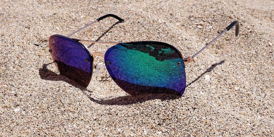 sunglasses-2523803_960_720